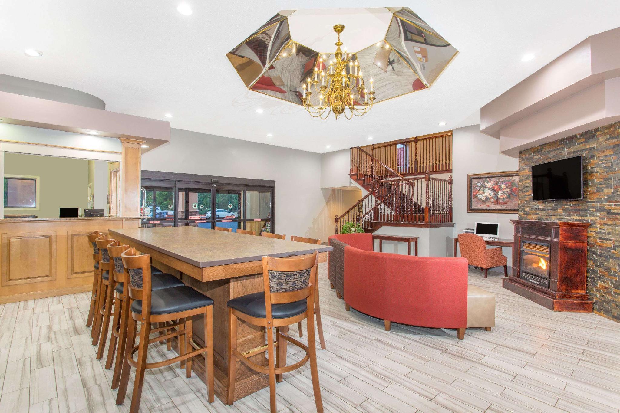 Ramada By Wyndham Hendersonville Kültér fotó