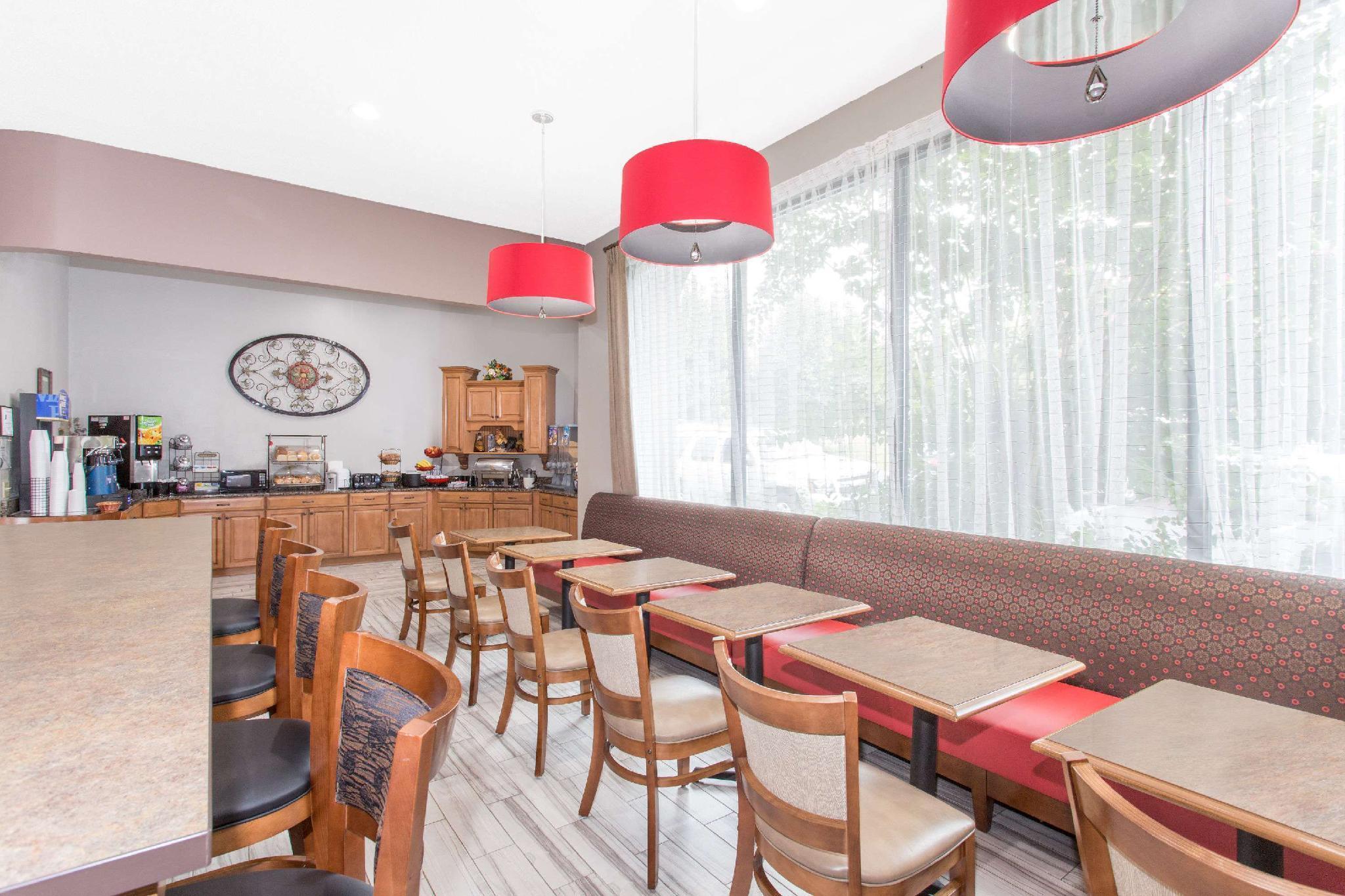 Ramada By Wyndham Hendersonville Kültér fotó