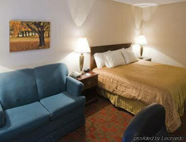 Ramada By Wyndham Hendersonville Kültér fotó